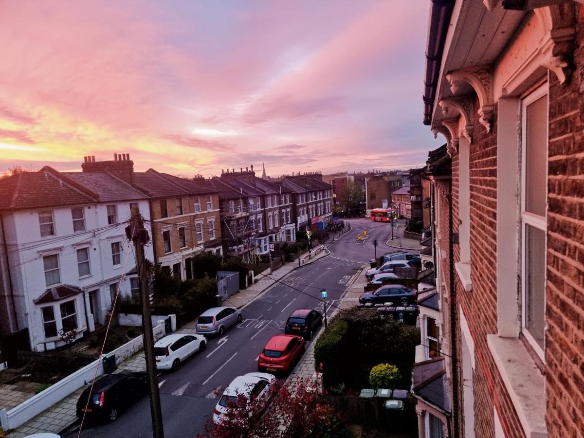 Stylish-Brockley-Entire Place Appartement Londen Buitenkant foto